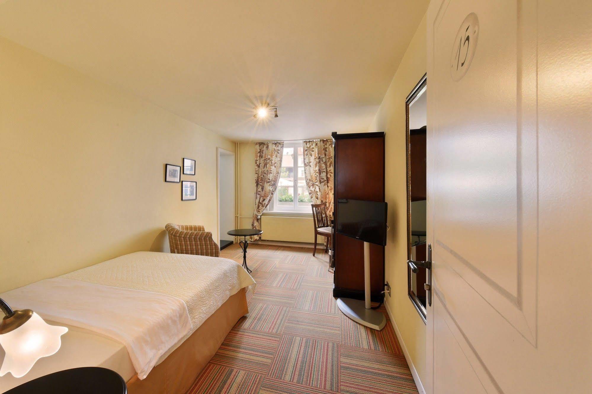 Romantik Hotel Schwan Horgen Exterior photo
